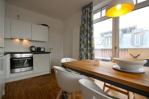 Kylskåp, ugn, spishäll och diskmaskin