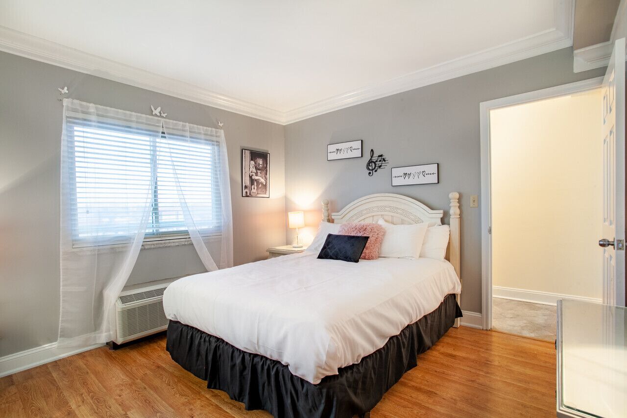 2 bedrooms, desk, iron/ironing board, free WiFi