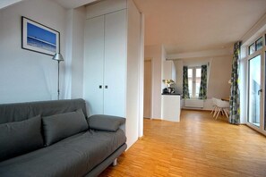 TV, DVD player, books