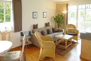 Fernseher, DVD-Player, Stereoanlage