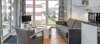 Barrierearme Ferienwohnung mit Geschützter, Sonniger Loggia - 100 m zum Strand!
