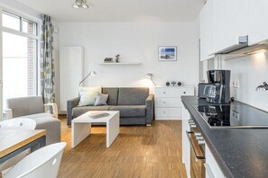 Kühlschrank, Ofen, Herdplatte, Geschirrspüler