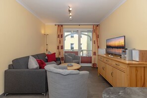 Télévision, lecteur de DVD, chaîne hi-fi