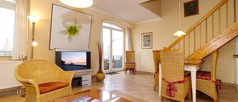 Tv, dvd-spelare, böcker och en stereo