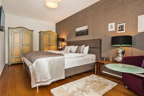1 bedroom, iron/ironing board, free WiFi