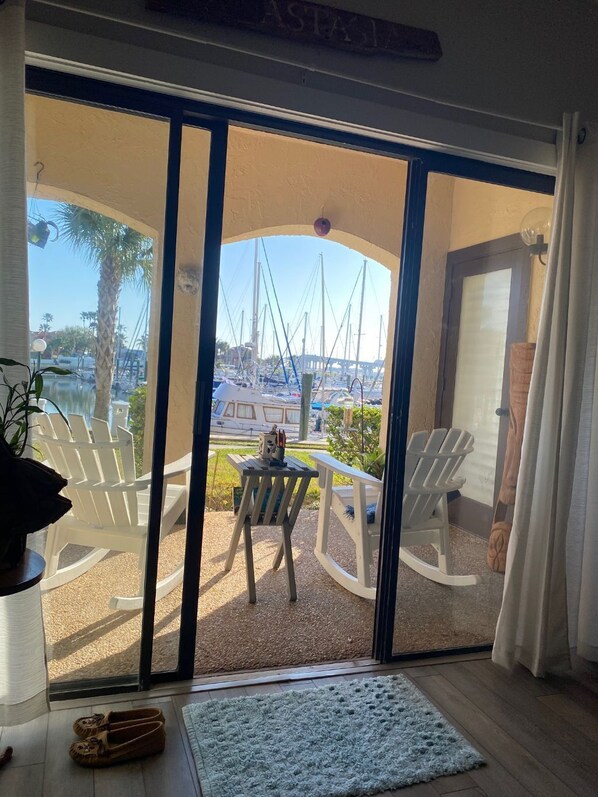 Interior - 1/1 Waterfront Condo, marina and 10-minute drive to downtown and beaches. (St. Augustine)