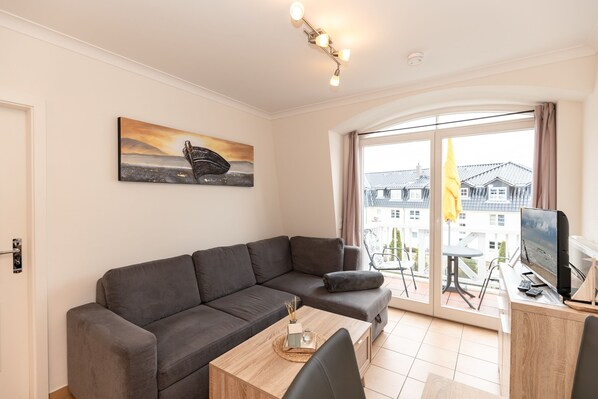 TV, DVD player, stereo - Apartment mit Südbalkon - Saunabereich Inklusive und nur 100 m zum Ostseestrand! (Ostseebad Kühlungsborn)