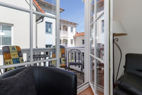 Lovely, quiet vacation apartment on the Baltic Sea near the beach with balcony