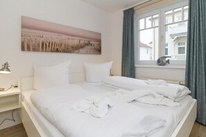 1 bedroom, free WiFi - Tolle Ferienwohnung für Zwei mit Balkon Nach Osten - nur 400 m zum Ostseestrand! (Ostseebad Kühlungsborn)