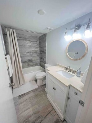 Unclassified image, 4 of 14, button