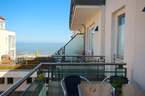 Tolles Ferienapartment mit Balkon mit Meerblick, Brandungsrauschen & Strandkorb