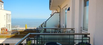 Tolles Ferienapartment mit Balkon mit Meerblick, Brandungsrauschen & Strandkorb