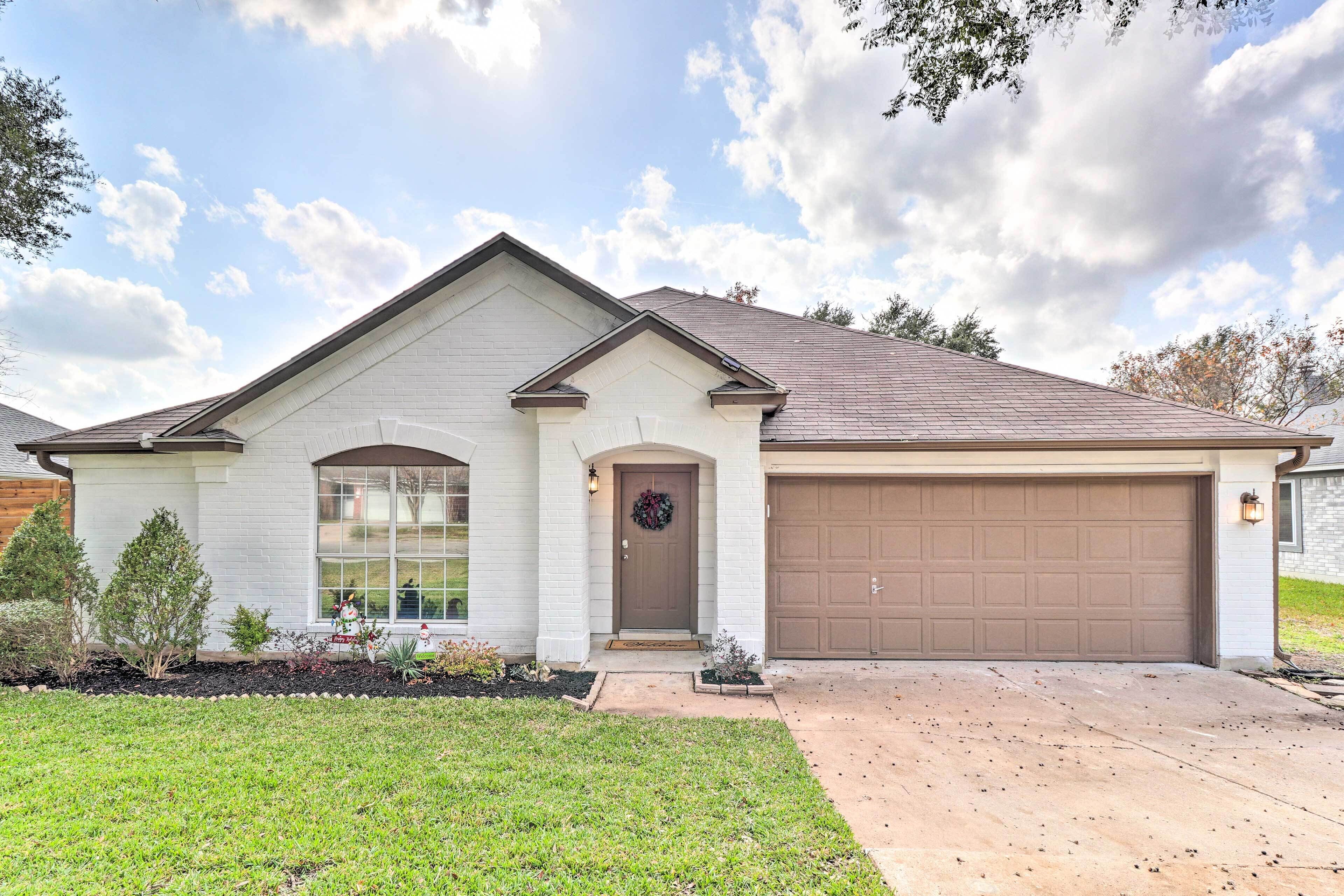 Modern Pflugerville Getaway w/ Private Pool!