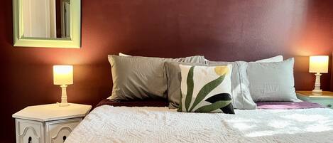 3 chambres, fer et planche à repasser, lit parapluie, Wi-Fi gratuit