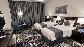 Camera con 2 letti singoli | Minibar, ferro/asse da stiro, Wi-Fi gratuito, lenzuola