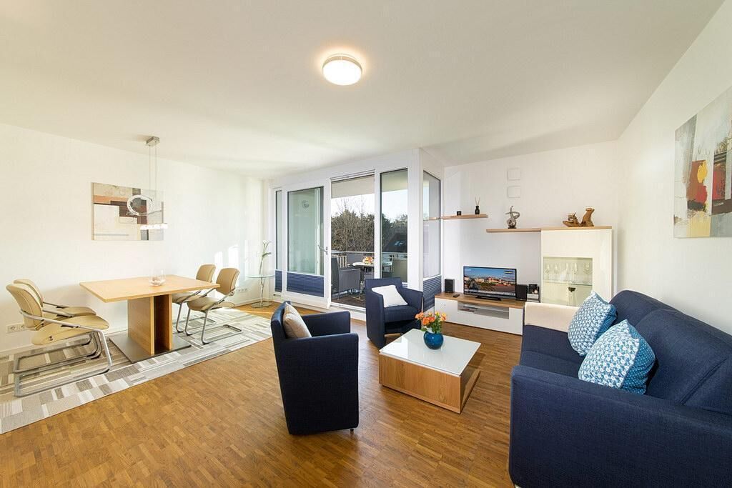 تلفزيون، كُتُب، ستيريو