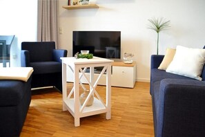 電視、DVD 播放機、書籍、音響