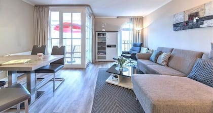 Stilvolles Apartment mit überdachtem Balkon zur Ostsee - nur 20 m zum Strand!