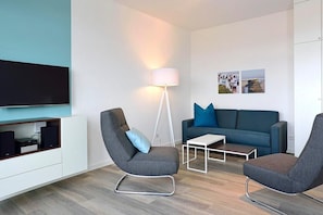 Télévision, livres, chaîne hi-fi