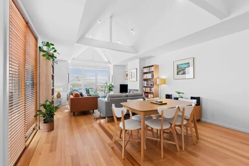 Coastal Chic, 500m to beach, pet friendly