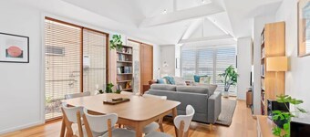 Coastal Chic, 500m to beach and pet friendly