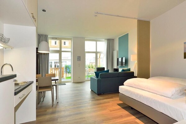 Télévision, livres, chaîne hi-fi