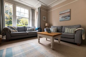 TV, fireplace, video games