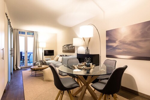 Schönes Nordsee-apartment mit Sauna, Sonnigem Balkon und Wunderschönem Landblick