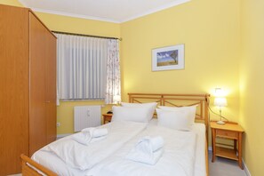 2 quartos, ferros/tábuas de passar roupa, Wi-Fi de cortesia