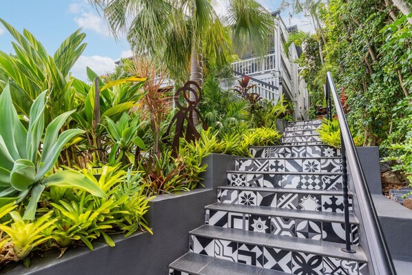 Property grounds - Book 4 Brisbane Festival in d heart of Paddington (Paddington)