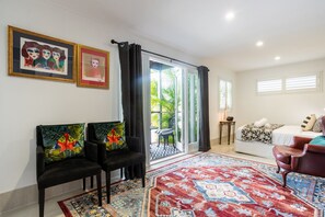 Interior - Book 4 Brisbane Festival in d heart of Paddington (Paddington)