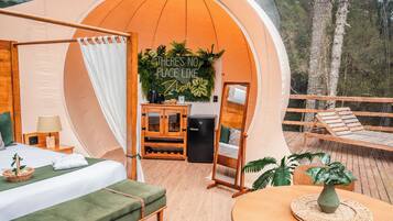 Design-Ferienhütte | Minibar, individuell dekoriert, individuell eingerichtet