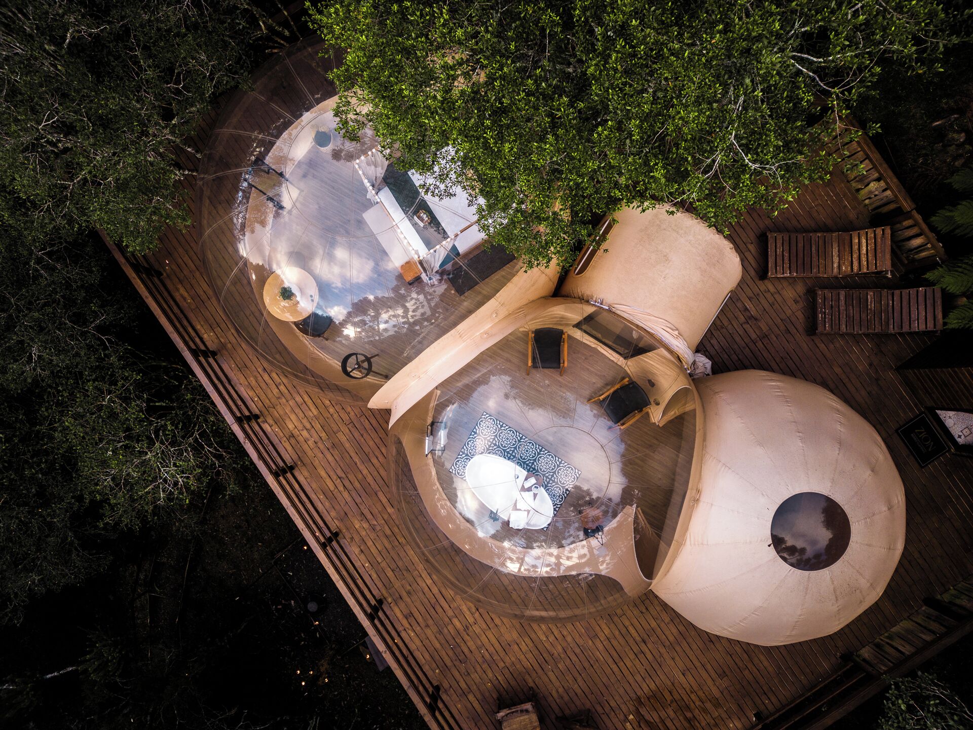 Luxury Cabin | Minibar, individually decorated, individually furnished
