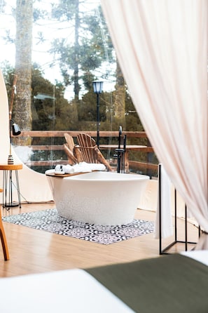 Minibar, individually decorated, individually furnished - Zion Bubble Glamping (Urubici)