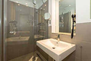 Doccia, asciugacapelli