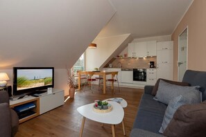 Télévision, livres, chaîne hi-fi