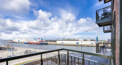 Apartment in erstklassiger Lage mit Balkon und tollem Blick auf den Alten Hafen