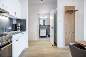 Køleskab, ovn, kogeplade, opvaskemaskine