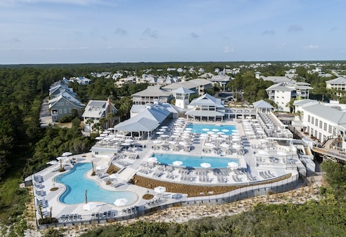 New Park District! Across From Watercolor Beach Club 1 BR & Loft,  1.5 BA