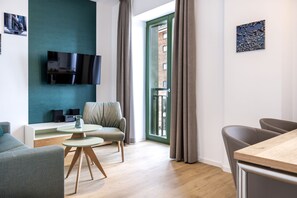 Télévision, chaîne hi-fi