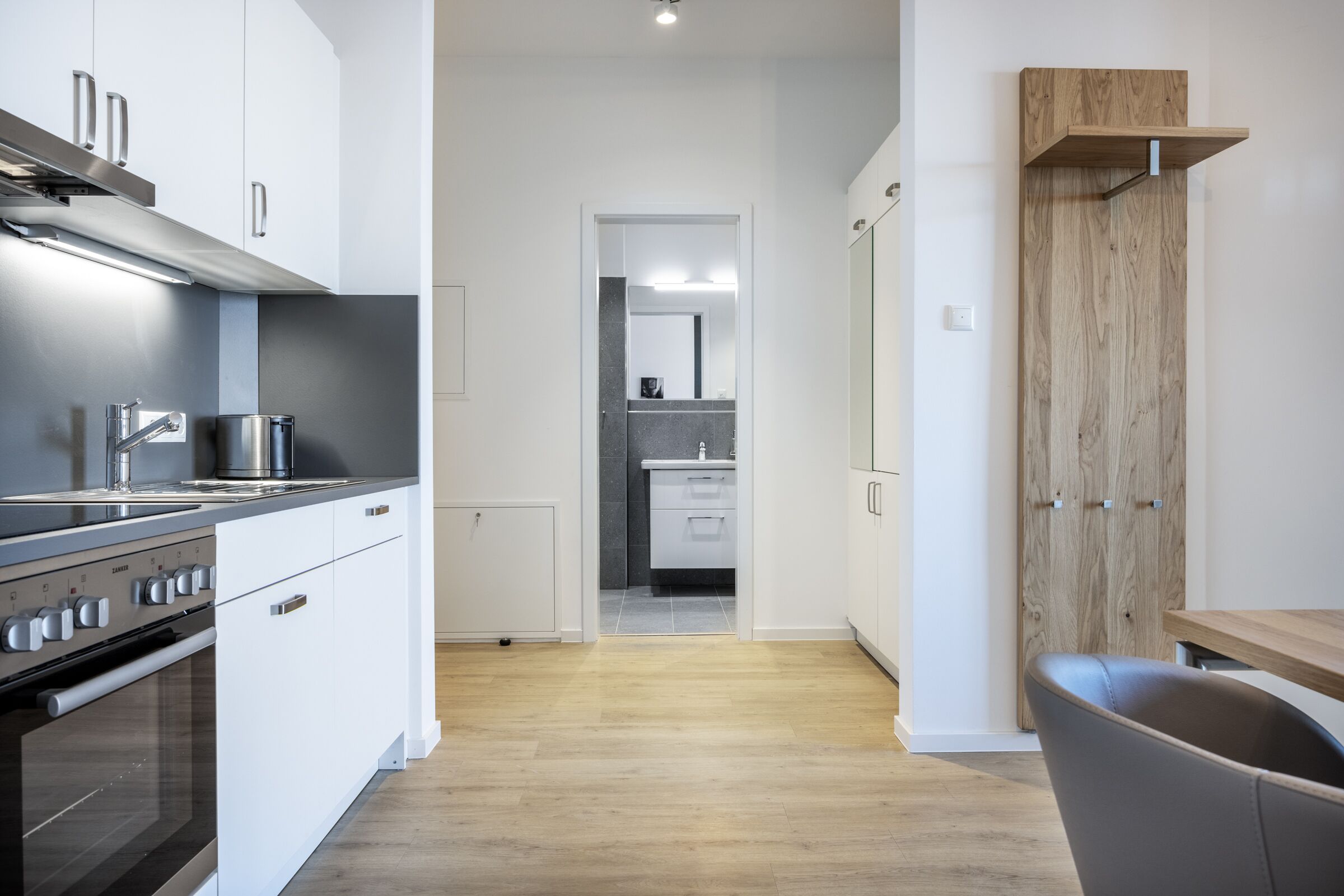 Kühlschrank, Ofen, Herdplatte, Geschirrspüler