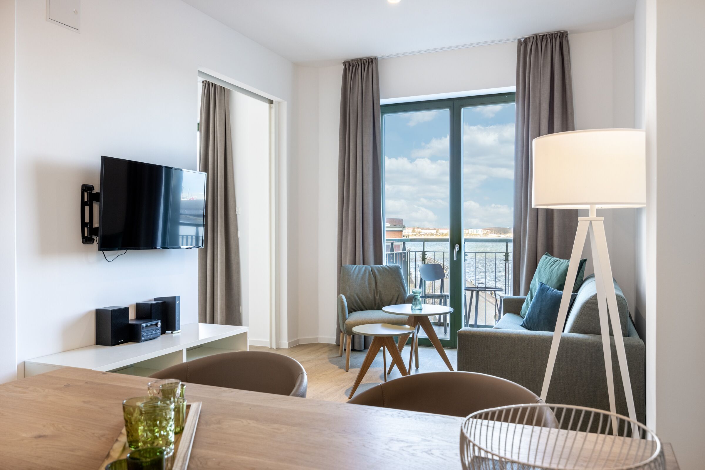 Televisión y estéreo 