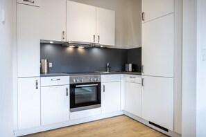 Réfrigérateur, four, plaque de cuisson, lave-vaisselle