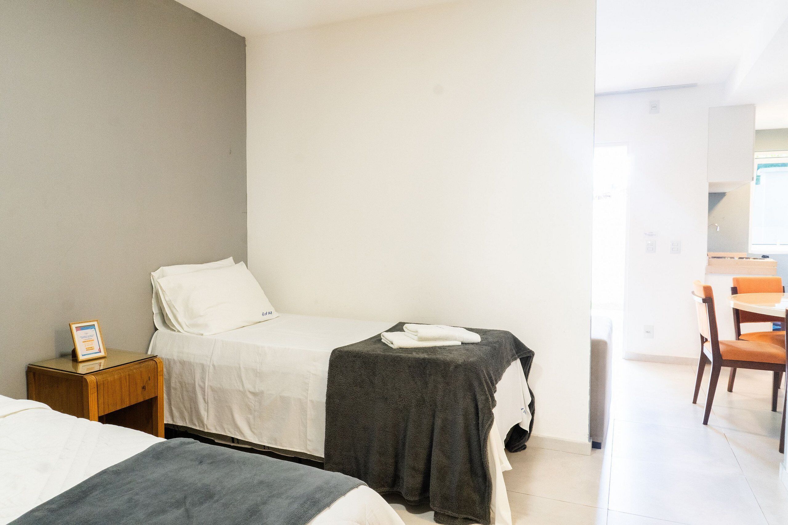 Departamento | Tabla de planchar con plancha, wifi gratis y ropa de cama 