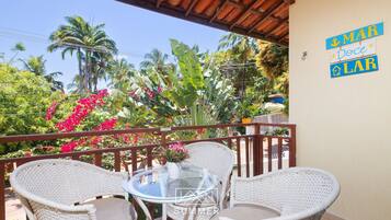 Apartamento família | Opções para refeição ao ar livre