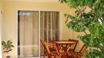 Apartment | Speisen im Freien
