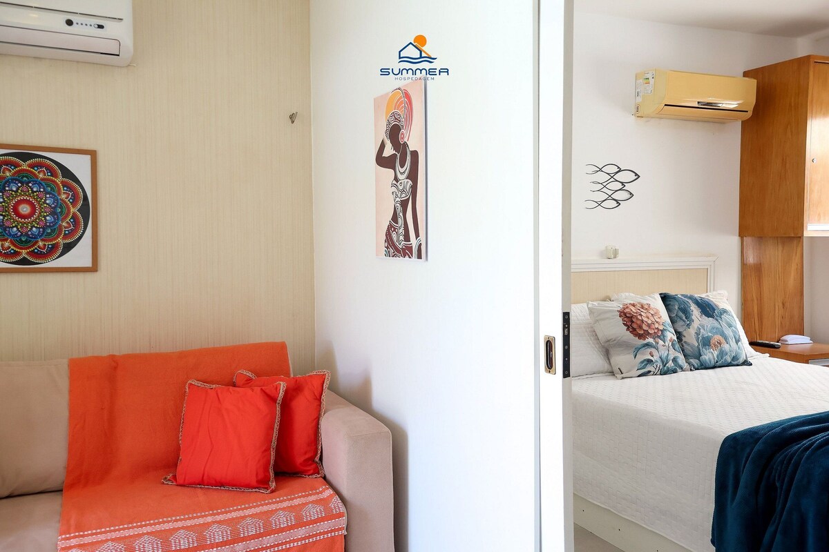 Classic Apartment | Iron/ironing board, WiFi (free), bed sheets