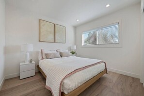 2 bedrooms, iron/ironing board, travel crib, free WiFi