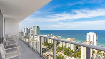 Panoramic Condo | Balcony view