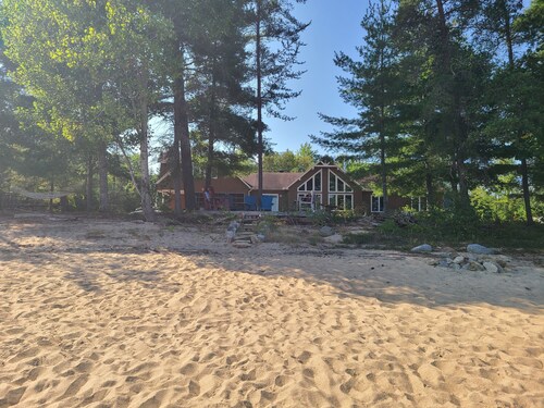 All Season Getaway - Large Private Beach House - Perfect for Families